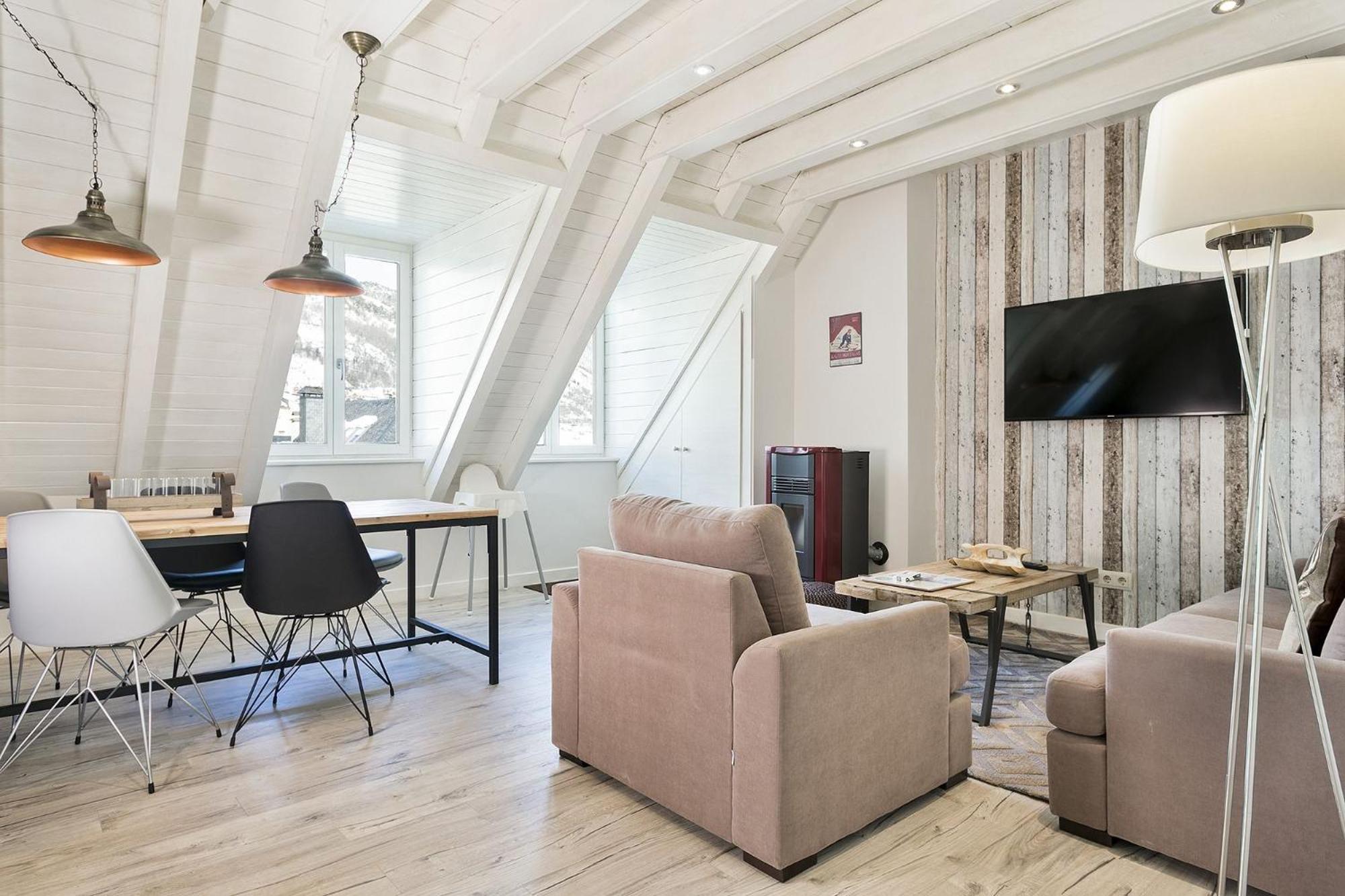 Апартаменты Luderna - Duplex Sant Miqueu Вьелья Экстерьер фото
